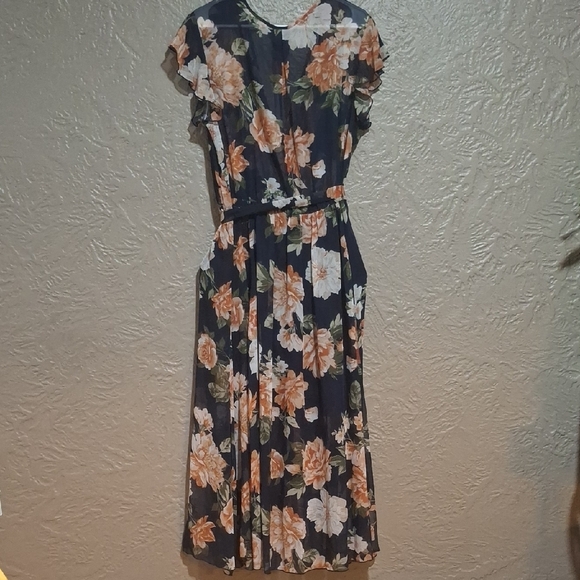 Kate and Lily Wome's Floral Maxi Dress with Wrap Design Size 20W - Picture 6 of 8